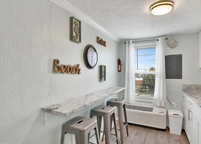 Holiday home Beachview 305