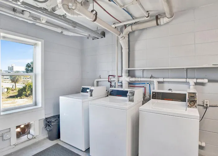 Holiday home Beachview 305